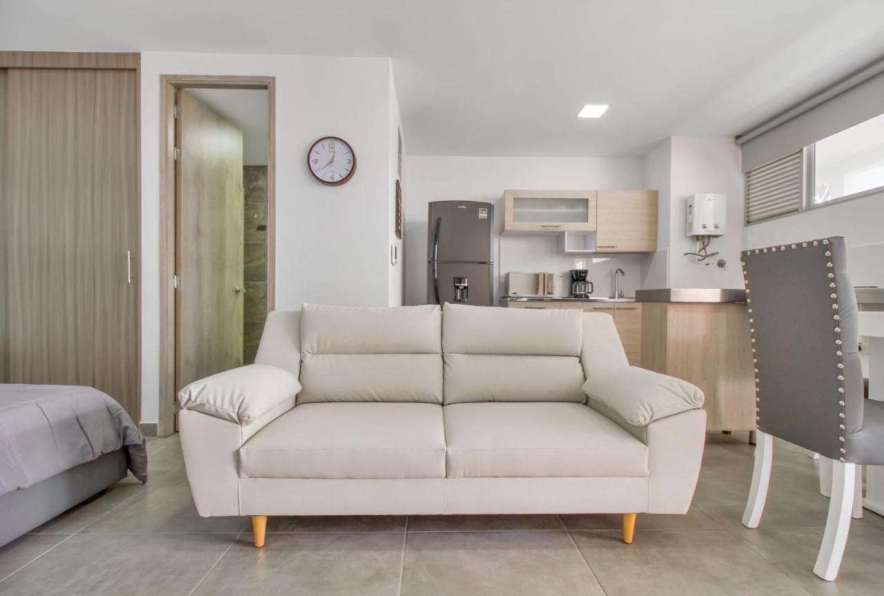 Camelot Apartahotel 메딜린 외부 사진