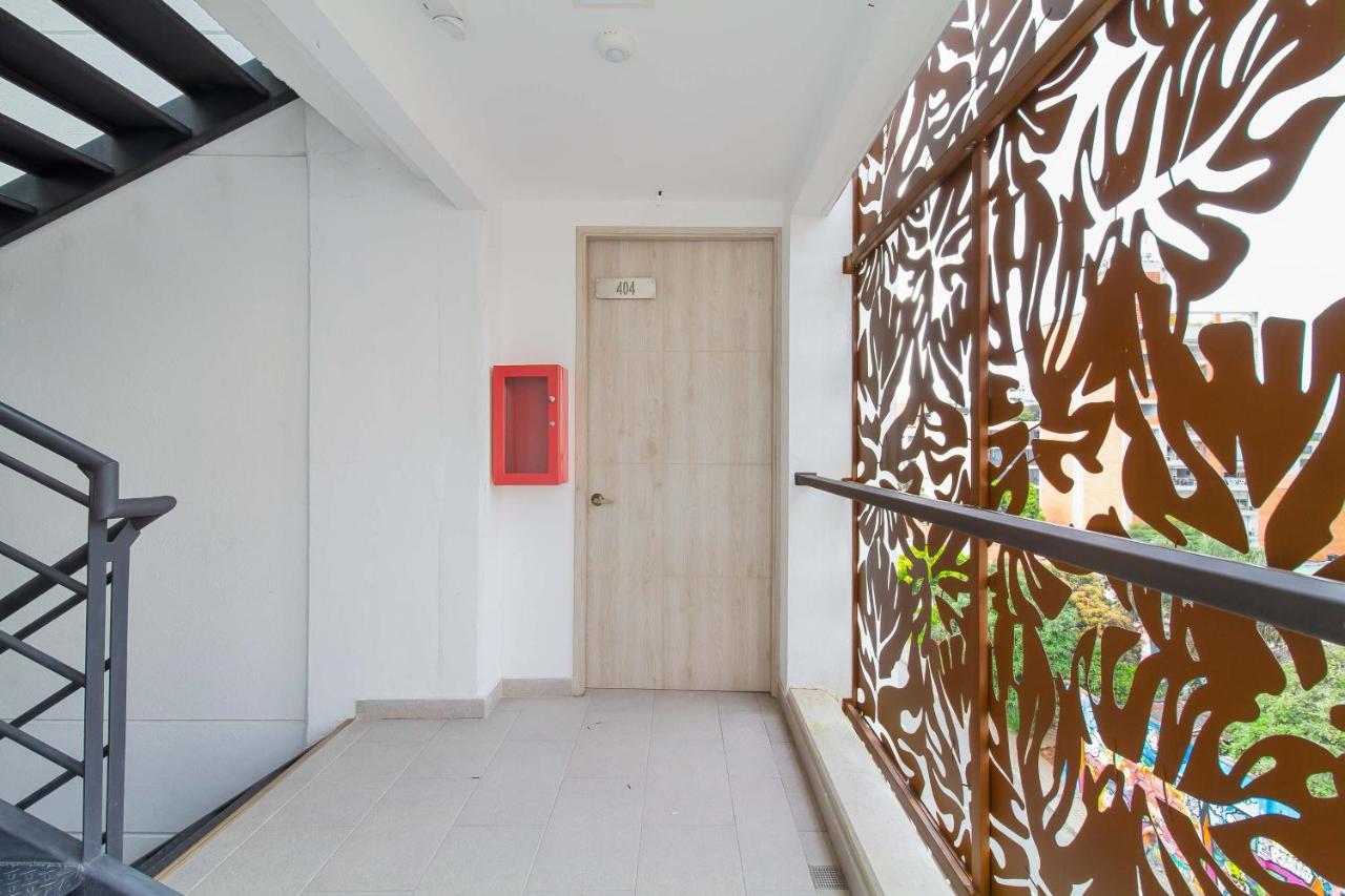 Camelot Apartahotel 메딜린 외부 사진