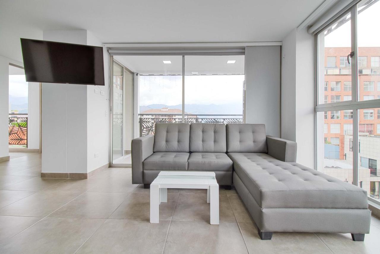 Camelot Apartahotel 메딜린 외부 사진
