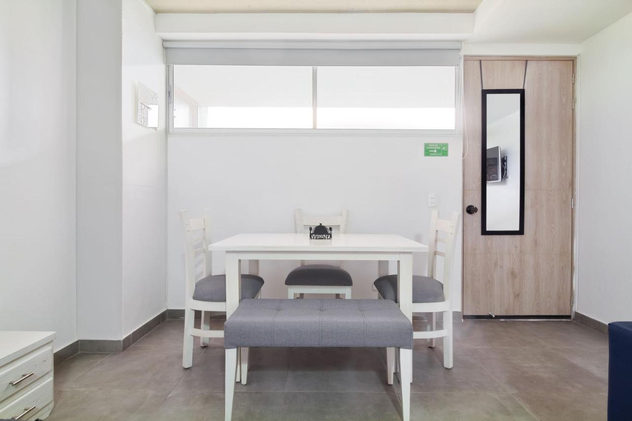 Camelot Apartahotel 메딜린 외부 사진
